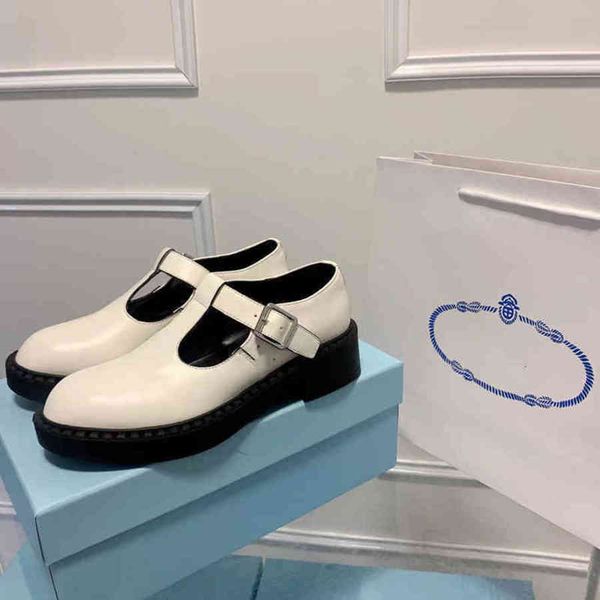70% off designer luxury slippers yuanbiao triangle lefu women's autumn british style black small leather thick soled raised single
70% off designer luxury slippers yuanbiao triangle lefu women's autumn british style black small leather thick soled raised single