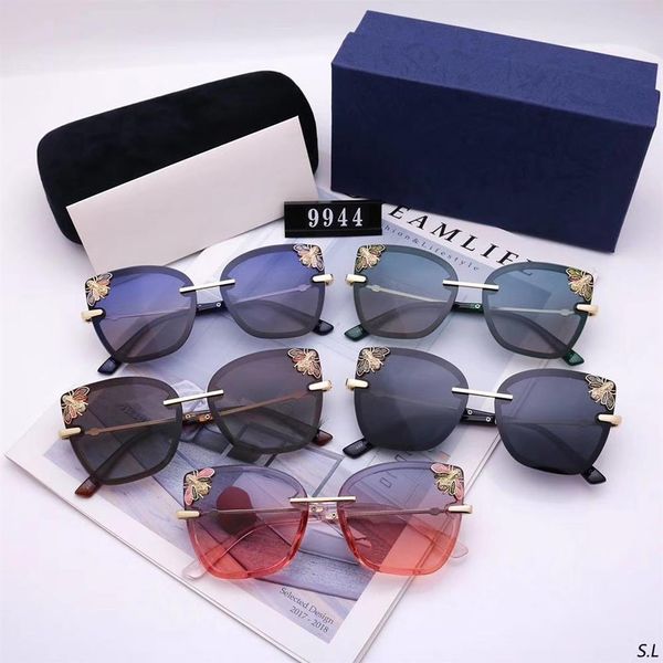 luxury sunglasses for women designer popular fashion big summer style with the bees uv protection lens come with case286k, White;black
luxury sunglasses for women designer popular fashion big summer style with the bees uv protection lens come with case286k, White;black
