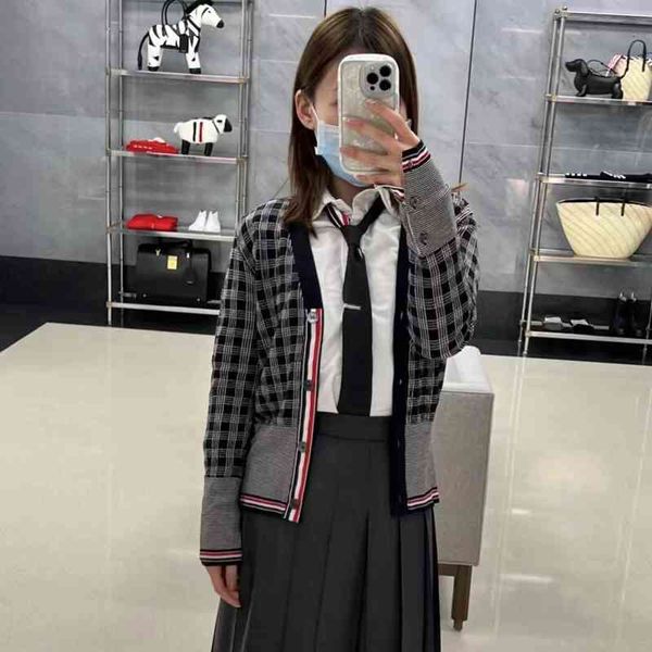 women's knits tees fadan tb home summer autumn british style checkerboard stripe color matching thin v-neck cardigan knitted top, White
women's knits tees fadan tb home summer autumn british style checkerboard stripe color matching thin v-neck cardigan knitted top, White