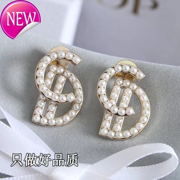 luxury brand design earrings d show cd earrings female net red high version back hanging jewelry steel seal, Golden;silver
luxury brand design earrings d show cd earrings female net red high version back hanging jewelry steel seal, Golden;silver