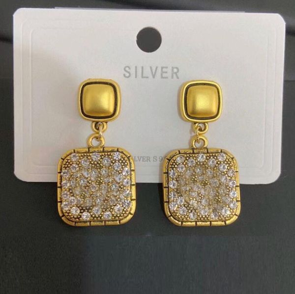 luxury brand designers letters stud clip chain vintage 18k gold plated square geometric famous women crystal rhinestone pearl earring weddin, Golden;silver 
luxury brand designers letters stud clip chain vintage 18k gold plated square geometric famous women crystal rhinestone pearl earring weddin, Golden;silver