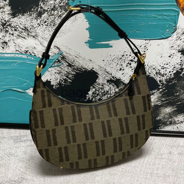 evening bags crescent bag women cross body feedis handbag bags axillary handbags classic letter print bottom letter hardware adjustable hand
evening bags crescent bag women cross body feedis handbag bags axillary handbags classic letter print bottom letter hardware adjustable hand