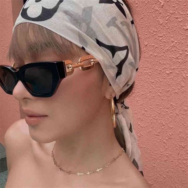 sunglasses wind ins trendsetter metal leg cat eye small frame thin star net red same female m1, White;black
sunglasses wind ins trendsetter metal leg cat eye small frame thin star net red same female m1, White;black