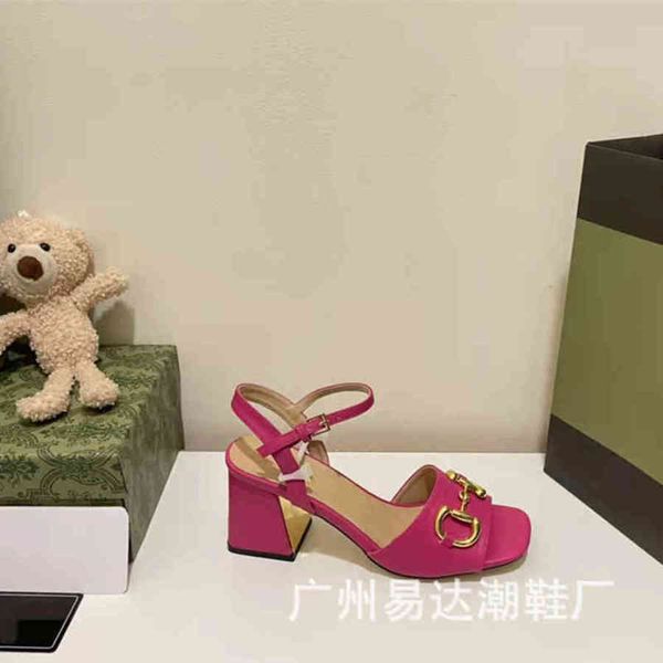 70% off designer luxury slippers open toe middle one line horse rank buckle square head thick heel versatile casual women's, Black
70% off designer luxury slippers open toe middle one line horse rank buckle square head thick heel versatile casual women's, Black
