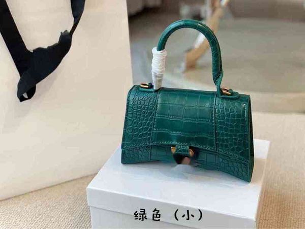 designer bags balencaigass handbag solid color summer cover crocodile cross square hard handle green small korean small tote bag 
designer bags balencaigass handbag solid color summer cover crocodile cross square hard handle green small korean small tote bag
