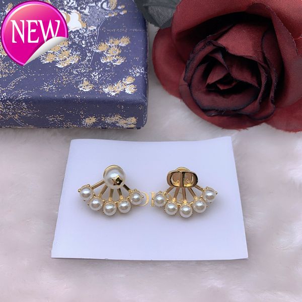 luxury brand design earrings d family / di cd size pearl earrings star net red classic high-end version brass silver needle, Golden;silver
luxury brand design earrings d family / di cd size pearl earrings star net red classic high-end version brass silver needle, Golden;silver