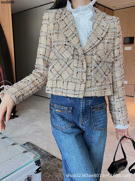 in the early autumn of celinss family jacket 22 new niche design is fashionable and the tweed small fragrance coat is fashionable and body, Black;brown
in the early autumn of celinss family jacket 22 new niche design is fashionable and the tweed small fragrance coat is fashionable and body, Black;brown