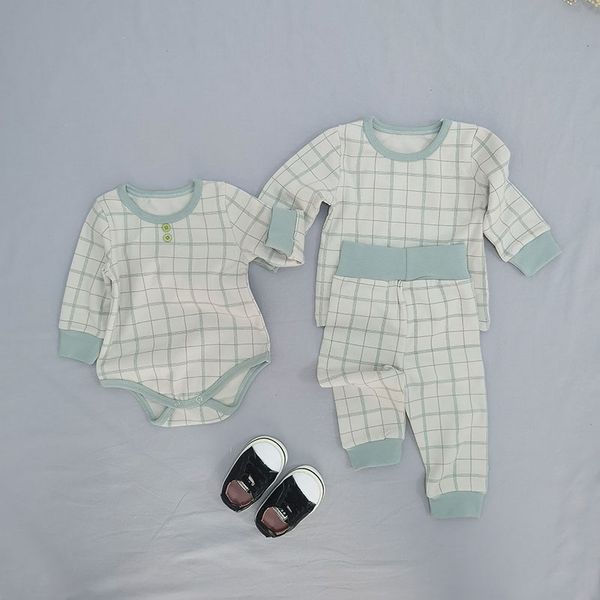 clothing sets baby simple plaid set girl soft pullover and patchwork cotton pants 2pc homewear keep warm suit boy casual bodysuit 220905, White
clothing sets baby simple plaid set girl soft pullover and patchwork cotton pants 2pc homewear keep warm suit boy casual bodysuit 220905, White
