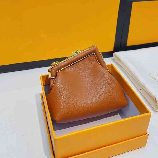 luxury saddle crossbody fends bags for womens multicolor handbag designer sling bag baguette tote shoulder purses woman 7a fashion wallet 5u
luxury saddle crossbody fends bags for womens multicolor handbag designer sling bag baguette tote shoulder purses woman 7a fashion wallet 5u