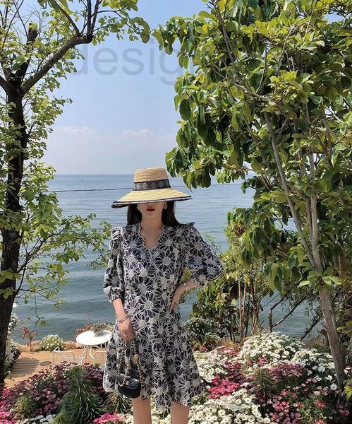 casual dresses designer fadan s family 22 summer new style delicate temperament lotus collar daisy lace flower embroidery bubble sleeve dres, Black;gray
casual dresses designer fadan s family 22 summer new style delicate temperament lotus collar daisy lace flower embroidery bubble sleeve dres, Black;gray