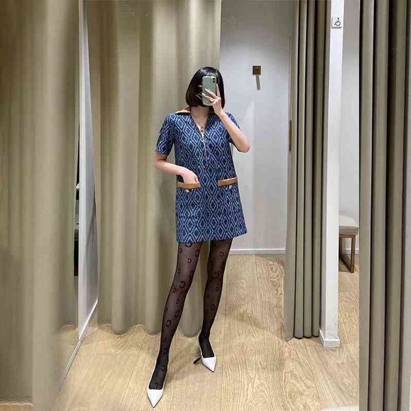 casual dresses fadan 's spring and summer light luxury high-grade feeling rhomboid jacquard leather patchwork v-neck zipper short slee, Black;gray
casual dresses fadan 's spring and summer light luxury high-grade feeling rhomboid jacquard leather patchwork v-neck zipper short slee, Black;gray