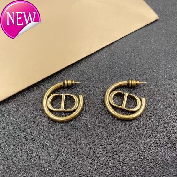 luxury brand design earrings d home / new cd letter simple big circle wind high versatile for women, Golden;silver
luxury brand design earrings d home / new cd letter simple big circle wind high versatile for women, Golden;silver