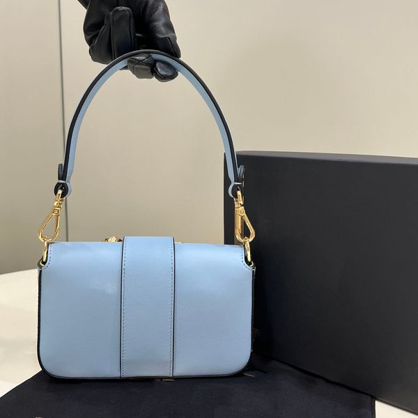 designer totes women bags classic tote bag cosmetic handbag square chain bag leather handbags large capacity shoulder quality
designer totes women bags classic tote bag cosmetic handbag square chain bag leather handbags large capacity shoulder quality