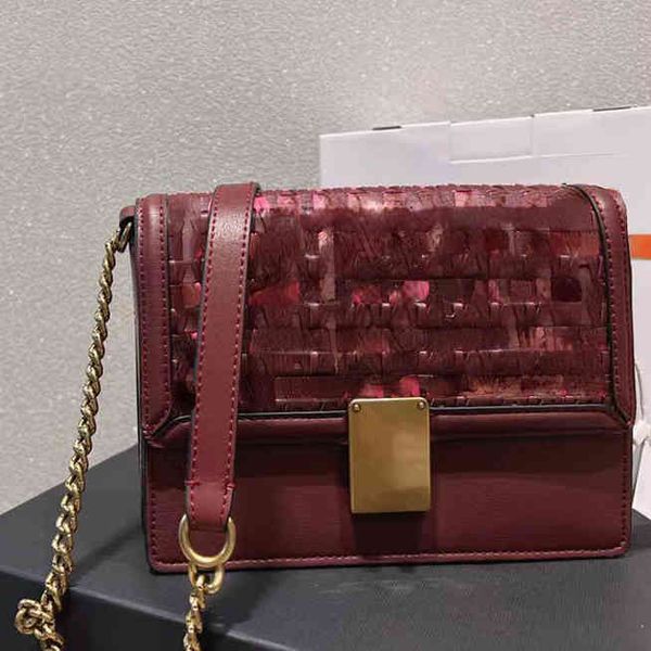 cross body brand co bag 2022 new camellia flower postman's weaving matching color locking fashion small square organ tofu bag female
cross body brand co bag 2022 new camellia flower postman's weaving matching color locking fashion small square organ tofu bag female