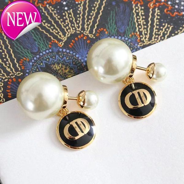 luxury brand design earrings d family / di new earrings black round enamel temperament pearl high-grade sense light fashion, Golden;silver
luxury brand design earrings d family / di new earrings black round enamel temperament pearl high-grade sense light fashion, Golden;silver