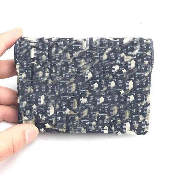 new wallet saddle purses women's buckle old flower short card bag canvas three-dimensional fabric small change american, Red;black
new wallet saddle purses women's buckle old flower short card bag canvas three-dimensional fabric small change american, Red;black