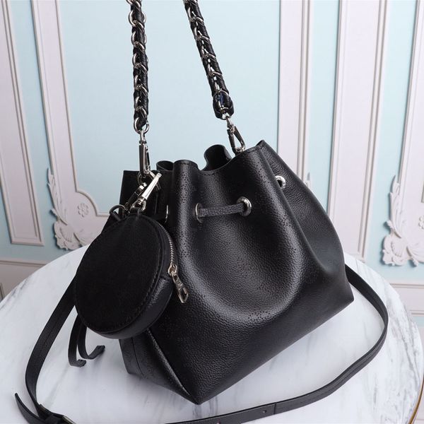 designer bag woman handbag luxury shoulder bags backpacks round wallet weave fashion totes women purse leather crossbody perforated bucket h
designer bag woman handbag luxury shoulder bags backpacks round wallet weave fashion totes women purse leather crossbody perforated bucket h