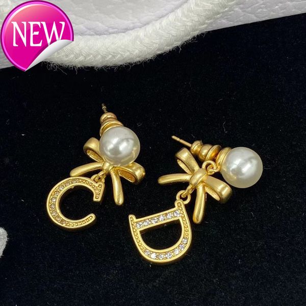 luxury brand design earrings d home fashion pearl bow cd earrings old simple lesbian diamond, Golden;silver
luxury brand design earrings d home fashion pearl bow cd earrings old simple lesbian diamond, Golden;silver