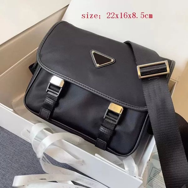 new combination messenger bag shoulder strap low-key luxury versatile commuter bag fashionable style for men and women, Black;red
new combination messenger bag shoulder strap low-key luxury versatile commuter bag fashionable style for men and women, Black;red