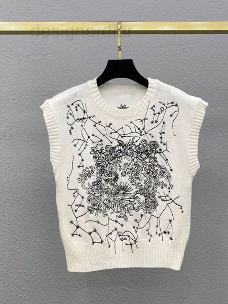 women's sweaters designer in early autumn the new little bee heavy industry embroidery sleeveless sweater is versatile and for, White;black
women's sweaters designer in early autumn the new little bee heavy industry embroidery sleeveless sweater is versatile and for, White;black
