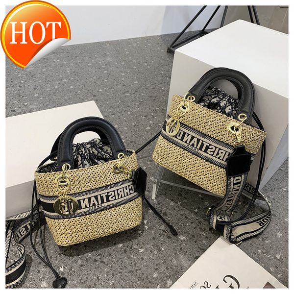new designer handbagsstraw female 2022 fashion romantic holiday letter portable square one shoulder bucket bag evening clutches luxury handb
new designer handbagsstraw female 2022 fashion romantic holiday letter portable square one shoulder bucket bag evening clutches luxury handb