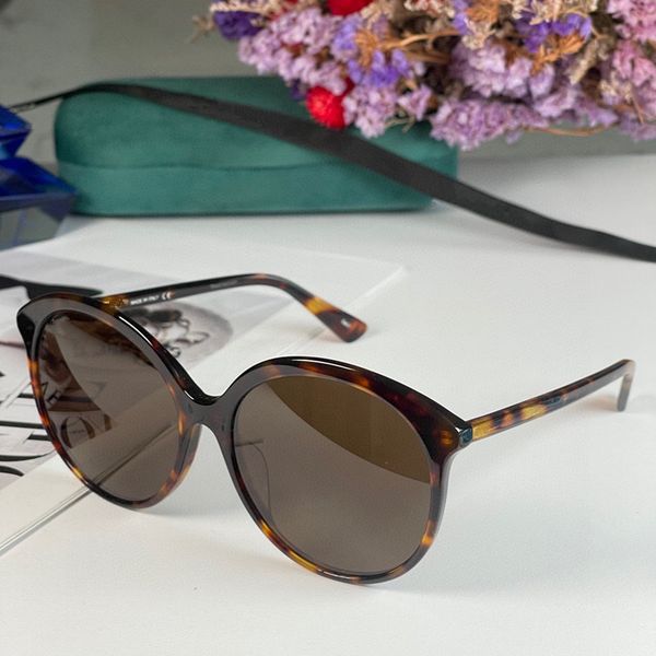 sunglasses for men women summer 0257 style anti-ultraviolet retro plate oval full frame random box, White;black
sunglasses for men women summer 0257 style anti-ultraviolet retro plate oval full frame random box, White;black