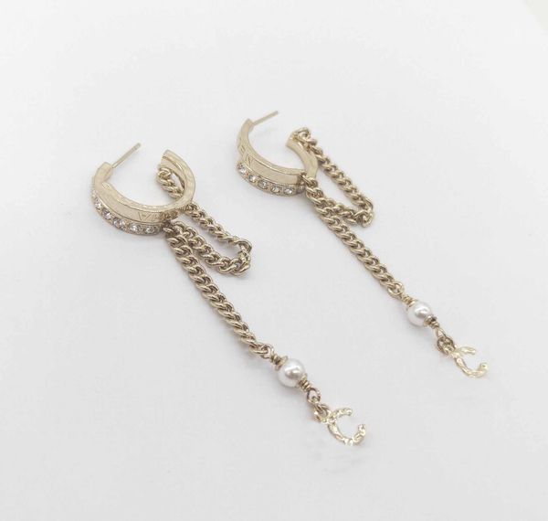 2022 charm drop earring with diamond and nature shell beads in 18k gold plated have box stamp ps7132a, Golden
2022 charm drop earring with diamond and nature shell beads in 18k gold plated have box stamp ps7132a, Golden