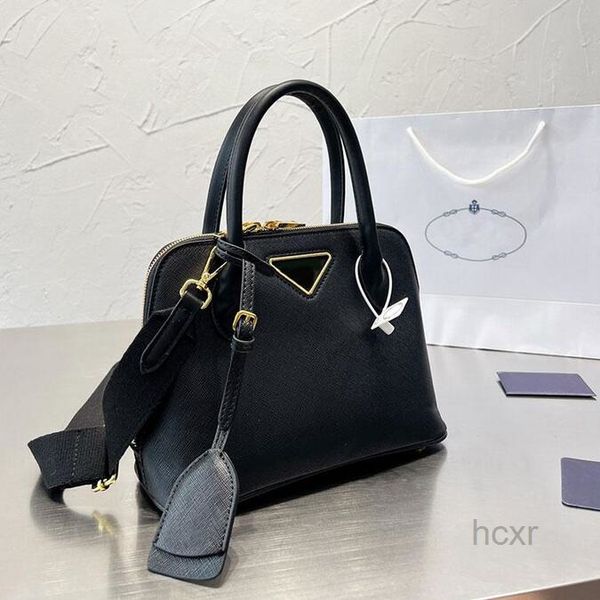 shoulder bags classic shell bag crossbody tote triangular bags women handbag purse quality genuine leather double zipper
shoulder bags classic shell bag crossbody tote triangular bags women handbag purse quality genuine leather double zipper
