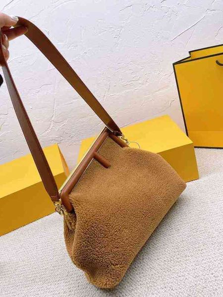luxury saddle crossbody fends bags for womens multicolor handbag designer sling bag baguette tote shoulder purses woman 7a fashion wallet fo
luxury saddle crossbody fends bags for womens multicolor handbag designer sling bag baguette tote shoulder purses woman 7a fashion wallet fo