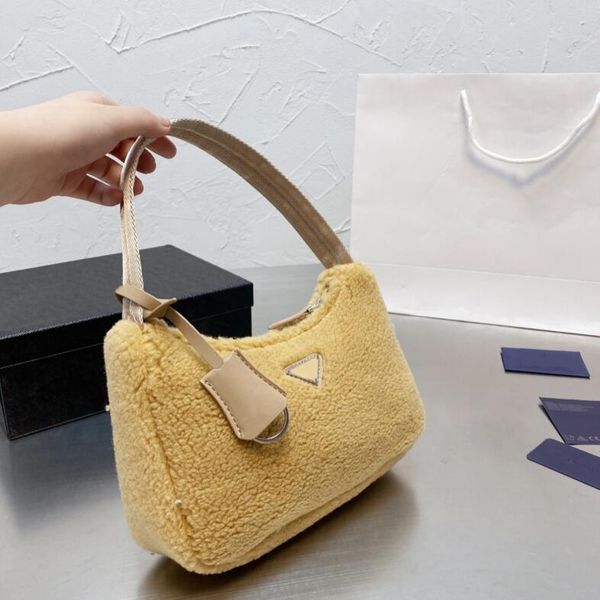 winter fur hobo designer bags women handbags pueses fashion shoulder bag classic triangle underarm with high quality
winter fur hobo designer bags women handbags pueses fashion shoulder bag classic triangle underarm with high quality