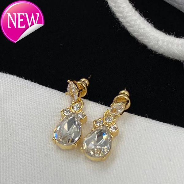 luxury brand design earrings d home / di cd water drop drill earrings fashion trend korean female simple and versatile accessories, Golden;silver
luxury brand design earrings d home / di cd water drop drill earrings fashion trend korean female simple and versatile accessories, Golden;silver