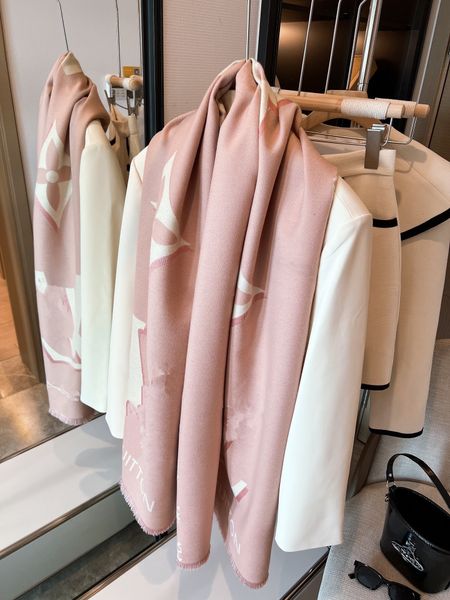 2022new double-sided wool cross stripe letter scarf long women's autumn and winter cashmere shawl scarf warm, Blue;gray
2022new double-sided wool cross stripe letter scarf long women's autumn and winter cashmere shawl scarf warm, Blue;gray