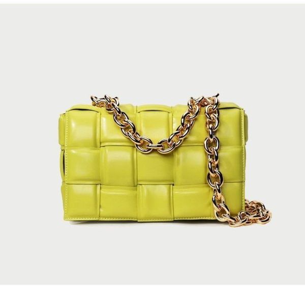 high-quality evening bag french thick chain woven spring and summer new fashion pillow feeling messenger small square bag 220906
high-quality evening bag french thick chain woven spring and summer new fashion pillow feeling messenger small square bag 220906
