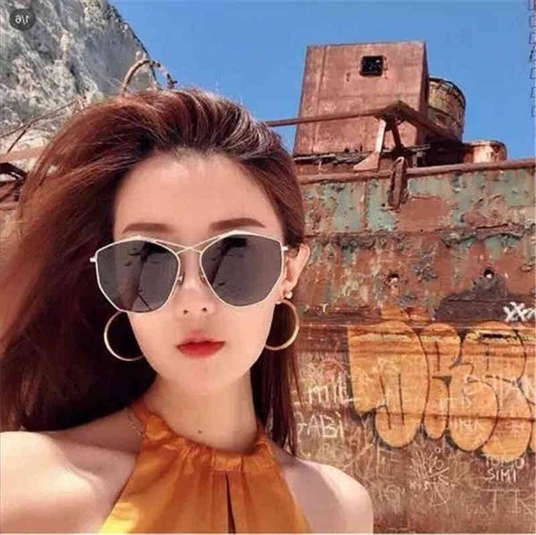 sunglasses d family female stellaire 4 shen mengchen's same sunglasses are ultra light polygonal large face and thin 8vi2, White;black
sunglasses d family female stellaire 4 shen mengchen's same sunglasses are ultra light polygonal large face and thin 8vi2, White;black