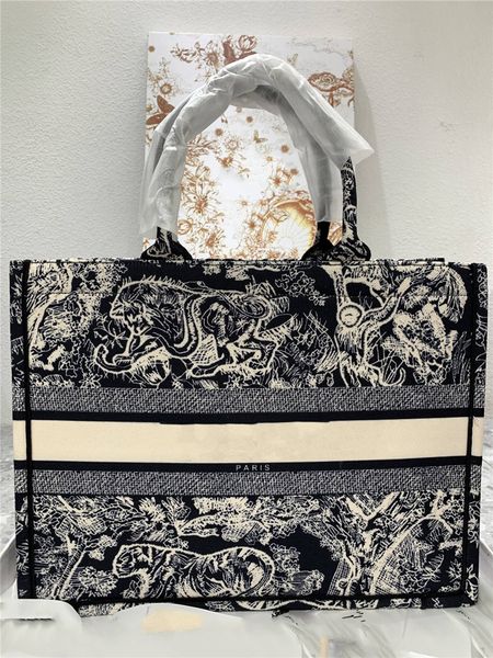 designer luxury retro embroidery tiger evening bags crocodile tote bag utility crossbody saddle flap handbags designers shoulder bags fashio
designer luxury retro embroidery tiger evening bags crocodile tote bag utility crossbody saddle flap handbags designers shoulder bags fashio