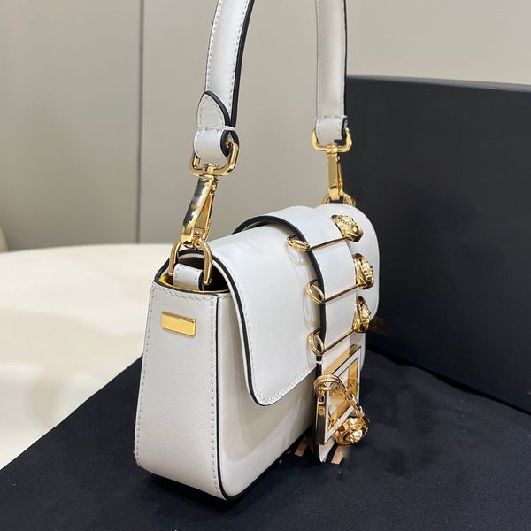 women bags original quality classic quilted double flap medium size chain handbag luxuries designers shoulder bags
women bags original quality classic quilted double flap medium size chain handbag luxuries designers shoulder bags