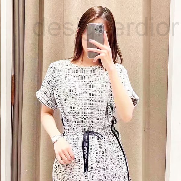 casual dresses designer french 's spring and summer 2022 new elegant blue tweed lace up button round neck versatile dress, Black;gray
casual dresses designer french 's spring and summer 2022 new elegant blue tweed lace up button round neck versatile dress, Black;gray