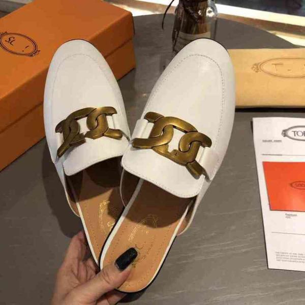 70% off designer women's luxury slippers baotou half wear flat muller versatile metal buckle leather lazy cool, Black
70% off designer women's luxury slippers baotou half wear flat muller versatile metal buckle leather lazy cool, Black