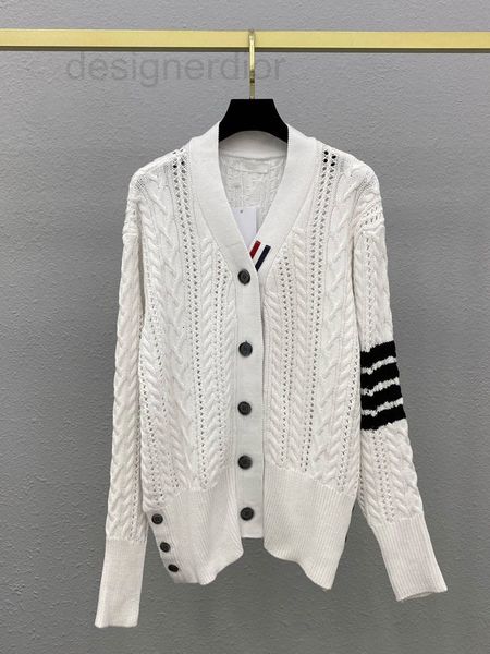 women's sweaters designer tb new four bar color contrast v-neck small fried dough twist hollow out wool knitted cardigan versatile acad, White;black
women's sweaters designer tb new four bar color contrast v-neck small fried dough twist hollow out wool knitted cardigan versatile acad, White;black