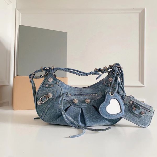 really super 9a quality le cagole bags women cool girl motorcycle shoulder luxury designers genuine leather crossbody purse pochette vintage
really super 9a quality le cagole bags women cool girl motorcycle shoulder luxury designers genuine leather crossbody purse pochette vintage