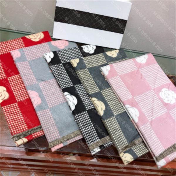 brand large size scarves simple camellia plaid scarf for women ladies thermal shawl delicate jacquard pashmina quality, Blue;gray
brand large size scarves simple camellia plaid scarf for women ladies thermal shawl delicate jacquard pashmina quality, Blue;gray