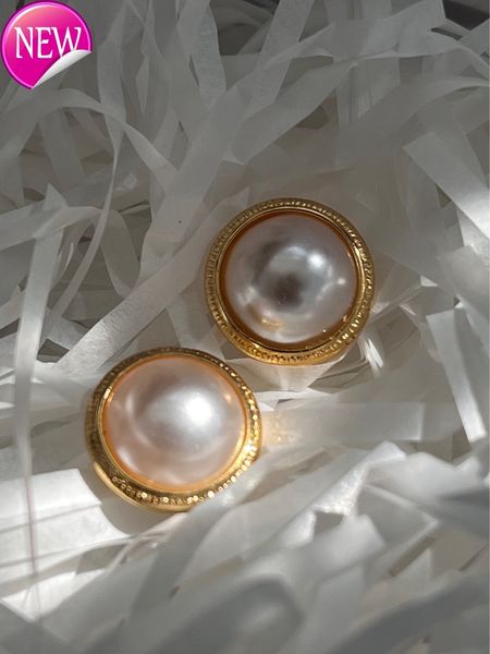 luxury brand design earrings g french mabei bead earrings women's old saiga simple button shape commuter temperament h7 / 7, Golden;silver
luxury brand design earrings g french mabei bead earrings women's old saiga simple button shape commuter temperament h7 / 7, Golden;silver
