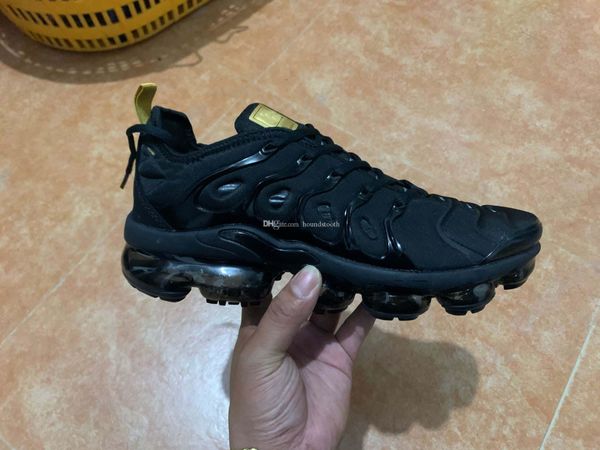 mens womens plus black metallic gold running shoes tn tns designer sneakers high quality
mens womens plus black metallic gold running shoes tn tns designer sneakers high quality