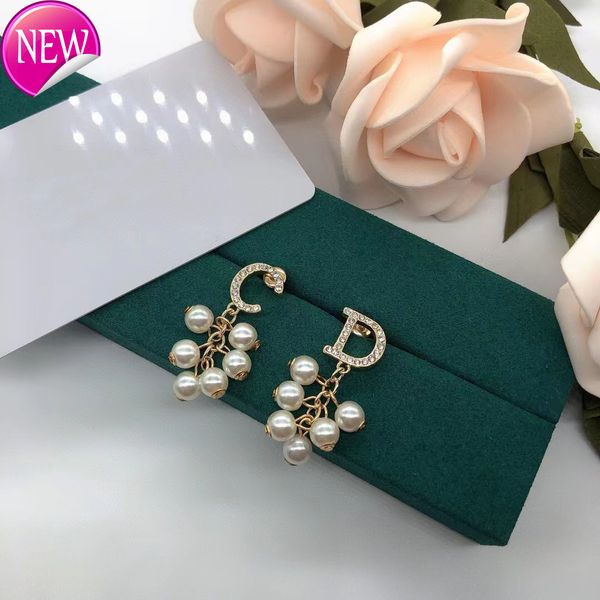 luxury brand design earrings d family cd letter pendant tassel earrings female 925 silver needle high version huo, Golden;silver
luxury brand design earrings d family cd letter pendant tassel earrings female 925 silver needle high version huo, Golden;silver