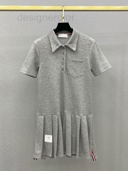casual dresses designer polo lapel pullover college style age reducing pleated skirt 2022 summer new short sleeve t-dress women's 7hce, Black;gray
casual dresses designer polo lapel pullover college style age reducing pleated skirt 2022 summer new short sleeve t-dress women's 7hce, Black;gray