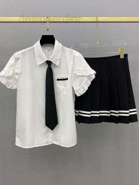 women's tracksuits designer tb new college style wood ear short sleeve tie shirt stripe pleated a-shaped skirt age reducing three piece, Gray
women's tracksuits designer tb new college style wood ear short sleeve tie shirt stripe pleated a-shaped skirt age reducing three piece, Gray