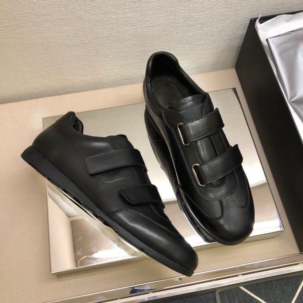 lassics quality designer fashion bottoms shoes studded spikes flat sneakers men women glitter party lovers genuine leather casual ri sandals, Black
lassics quality designer fashion bottoms shoes studded spikes flat sneakers men women glitter party lovers genuine leather casual ri sandals, Black