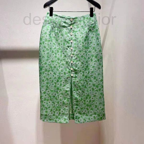 skirts designer fadan s family 2021 spring and summer fresh daisy printed single breasted split high waist skirt pic4, Black
skirts designer fadan s family 2021 spring and summer fresh daisy printed single breasted split high waist skirt pic4, Black