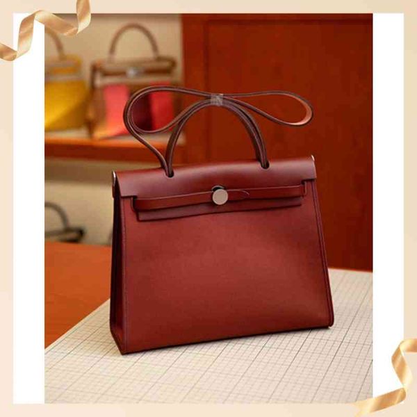 herbags designer bag hemees tote bag herbag bag 31cm39cm imported saddle leather canvas waterproof single shoulder portable female
herbags designer bag hemees tote bag herbag bag 31cm39cm imported saddle leather canvas waterproof single shoulder portable female