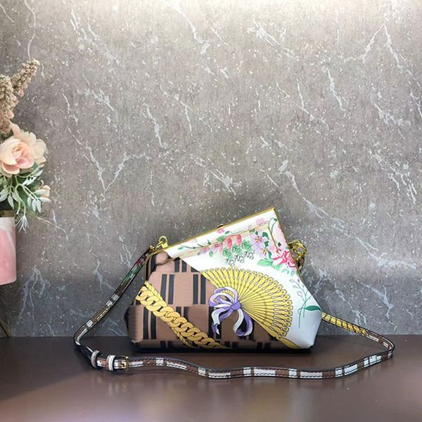 clutch bag shoulder crossbody bags women handbag hand purse multicolour silk print fashion letters metal clasp removable leather strap high
clutch bag shoulder crossbody bags women handbag hand purse multicolour silk print fashion letters metal clasp removable leather strap high